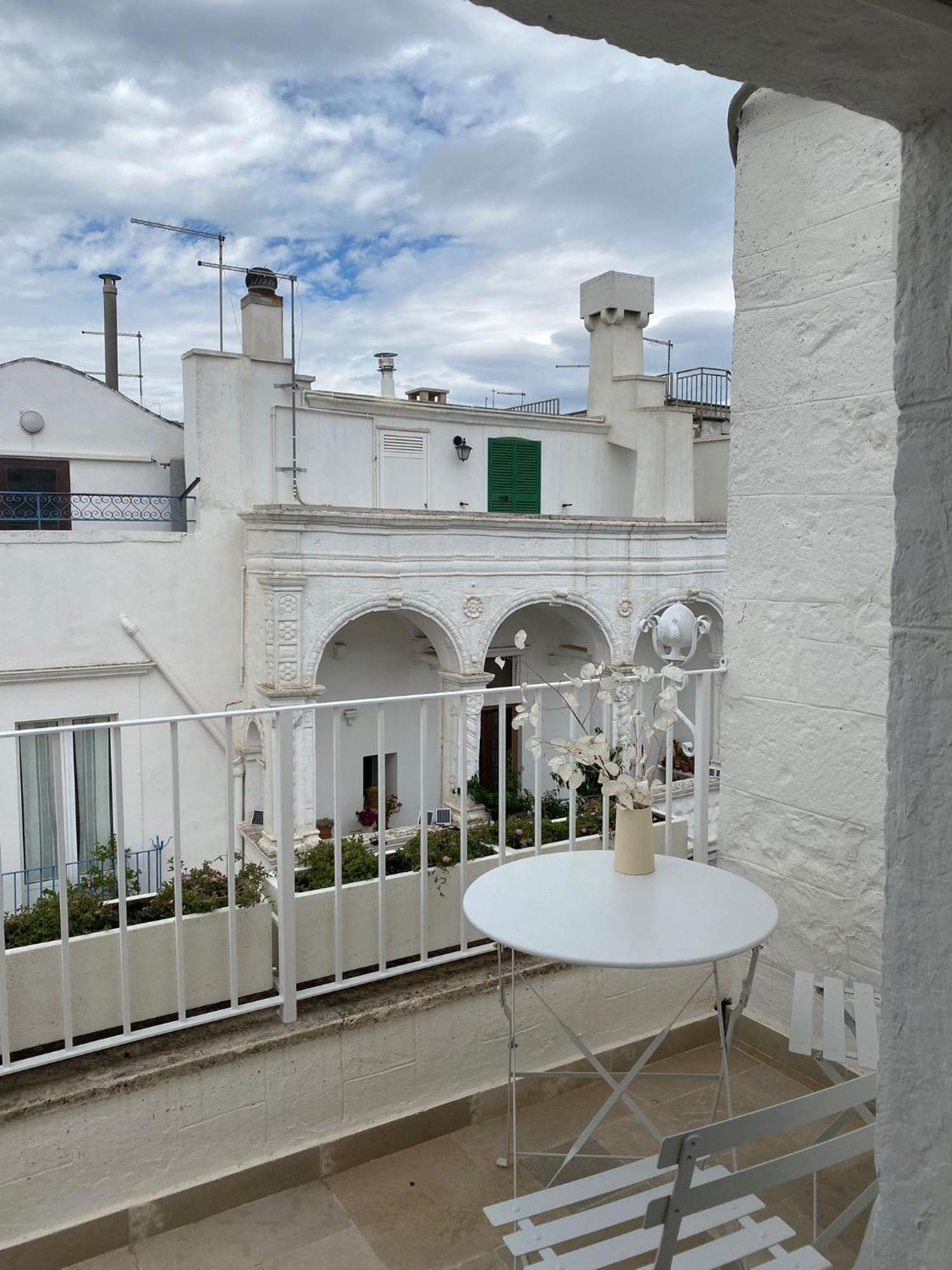 Апартаменти Casa U Burie, Casa Design Con Terrazza Panoramica E Jacuzzi Чистерніно Екстер'єр фото